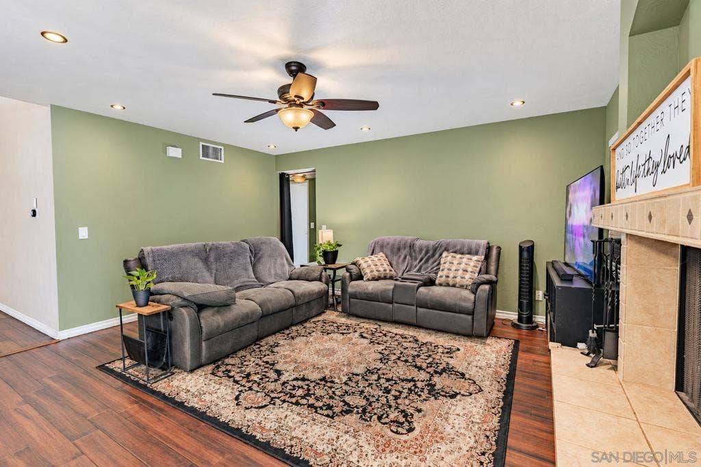 9212 Palomino Ridge Dr, Lakeside, CA 92040