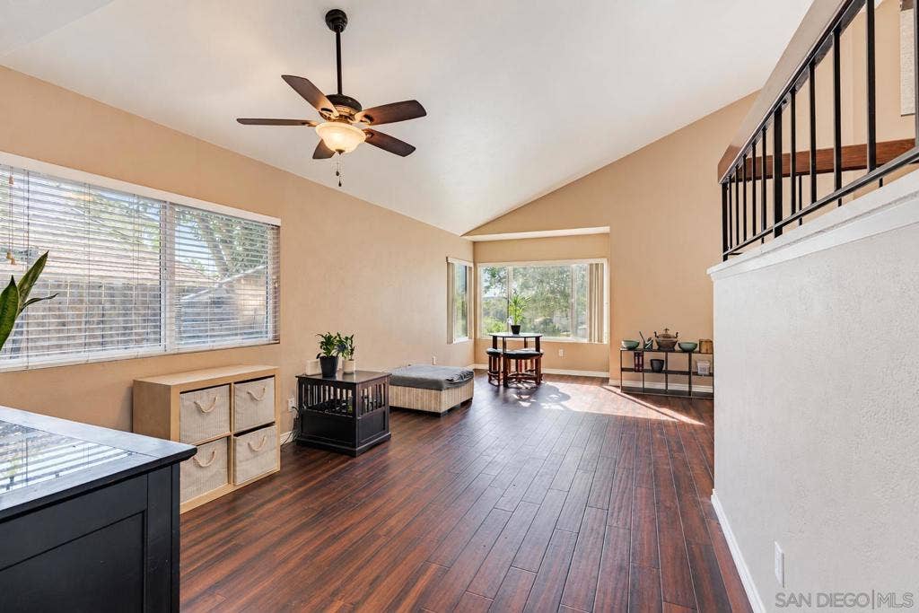 9212 Palomino Ridge Dr, Lakeside, CA 92040