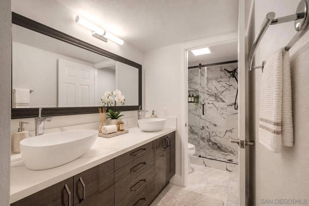 https://zimg.paragon.ice.com/ParagonImages/Property/PA/SDMLS/-536794/33/120/90/3ed246424b182e14f090b6570503b042/3/c0e344fc2c55741c719b900c06bd64fb/-536794-2ef2e18d-a44c-4a7b-b20e-25286a4b3410.JPG