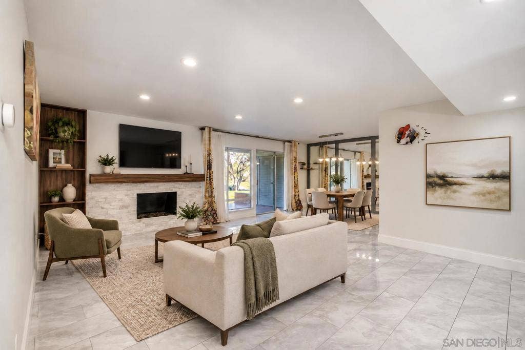 https://zimg.paragon.ice.com/ParagonImages/Property/PA/SDMLS/-536794/4/120/90/ff06437358cc607d93ba8462176c6d9a/3/c0e344fc2c55741c719b900c06bd64fb/-536794-f1d4a02e-12fb-4cfd-8c01-041e15ce3a6e.JPG