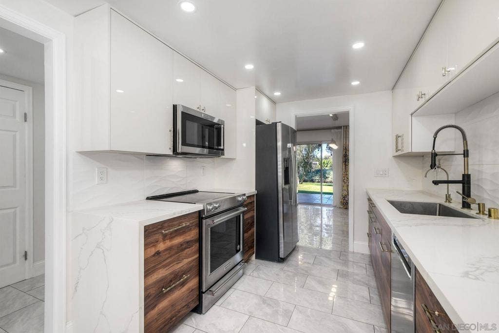 12056 Caminito Campana, San Diego, CA 92128