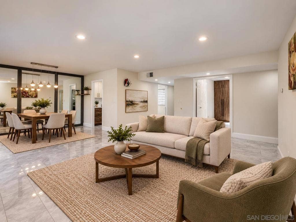 https://zimg.paragon.ice.com/ParagonImages/Property/PA/SDMLS/-536794/6/120/90/8bd9b037d87ff81749123dbd2f8c9189/3/c0e344fc2c55741c719b900c06bd64fb/-536794-9337093c-68e0-48b6-8cee-2be55817ff75.JPG