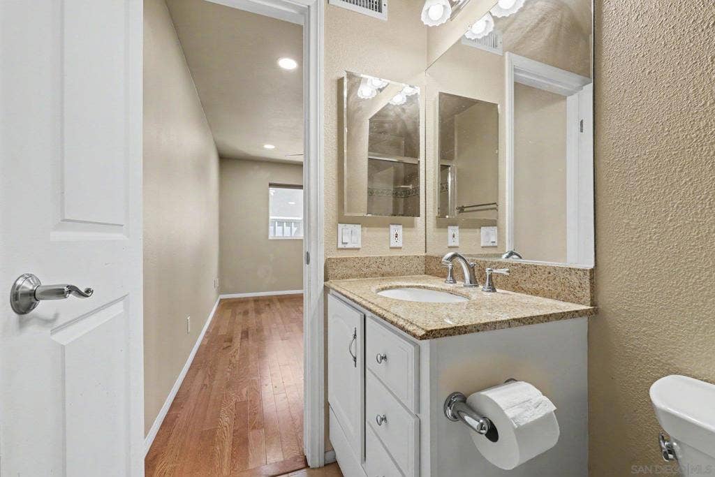 10964 Deering St, San Diego, CA 92126 10964 Deering St, San Diego, CA 92126