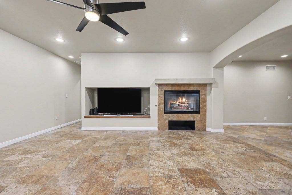 10964 Deering St, San Diego, CA 92126 10964 Deering St, San Diego, CA 92126