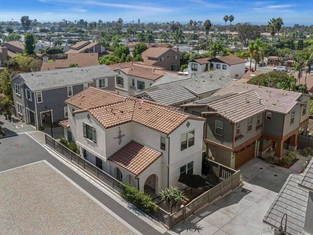 1156 E Cove Pl., Encinitas, CA 92024 1156 E Cove Pl., Encinitas, CA 92024