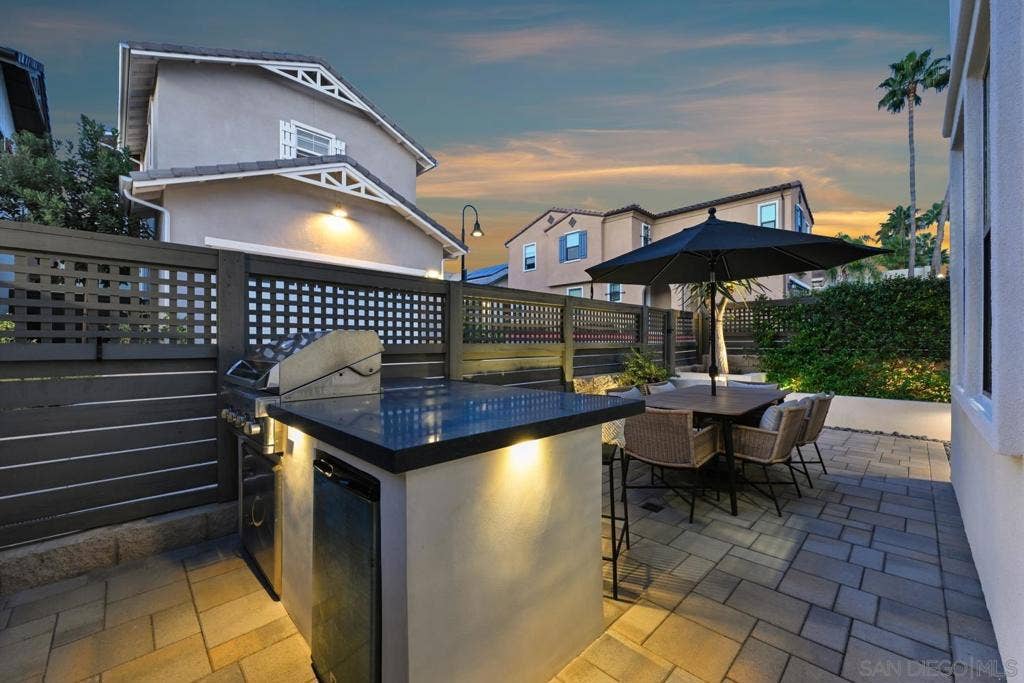 1156 E Cove Pl., Encinitas, CA 92024 1156 E Cove Pl., Encinitas, CA 92024