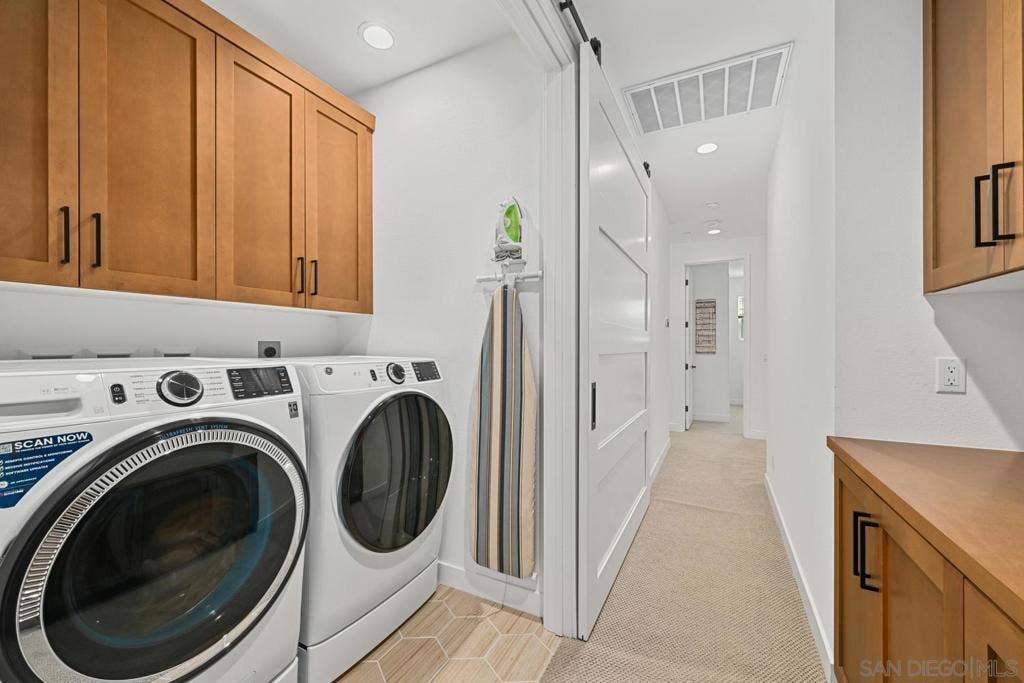 1156 E Cove Pl., Encinitas, CA 92024 1156 E Cove Pl., Encinitas, CA 92024