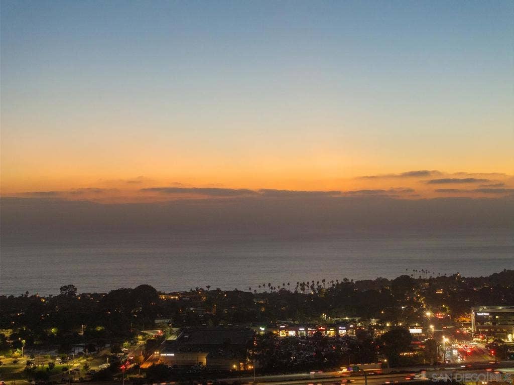 1156 E Cove Pl., Encinitas, CA 92024 1156 E Cove Pl., Encinitas, CA 92024
