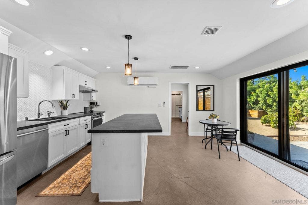 4829 Oregon St, San Diego, CA 92116