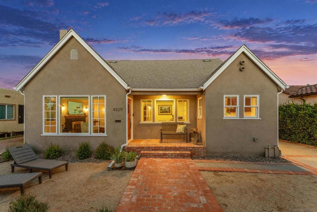 4829 Oregon St, San Diego, CA 92116