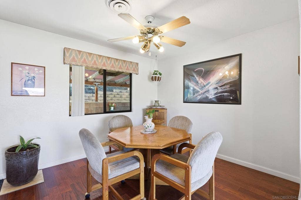 12886 Castle Court Drive, Lakeside, CA 92040