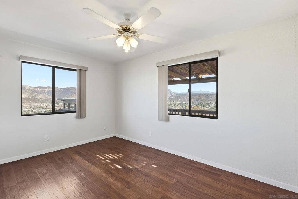 12886 Castle Court Drive, Lakeside, CA 92040