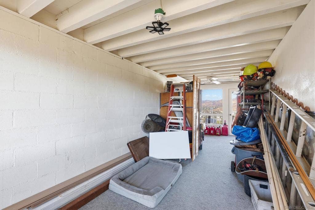 12886 Castle Court Drive, Lakeside, CA 92040