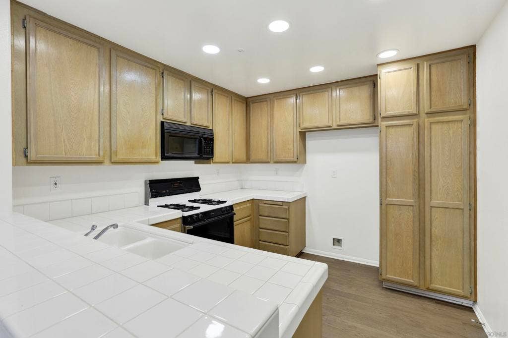 13450 Savanna, Tustin, CA 92782 13450 Savanna, Tustin, CA 92782