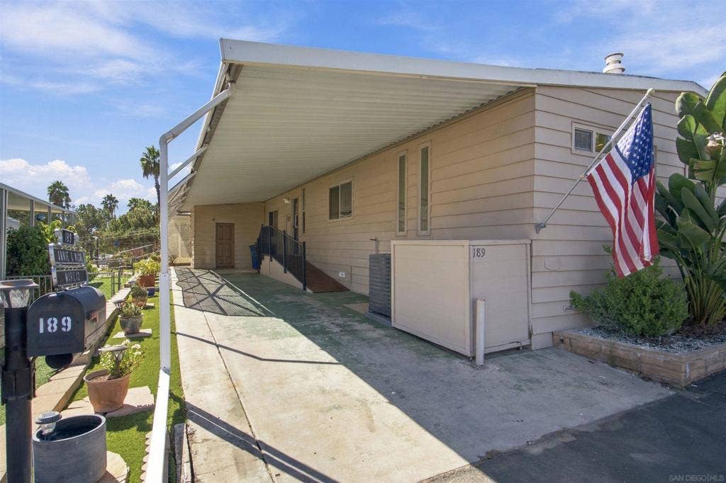 15420 Olde Highway 80, #SPC 189, El Cajon, CA 92021