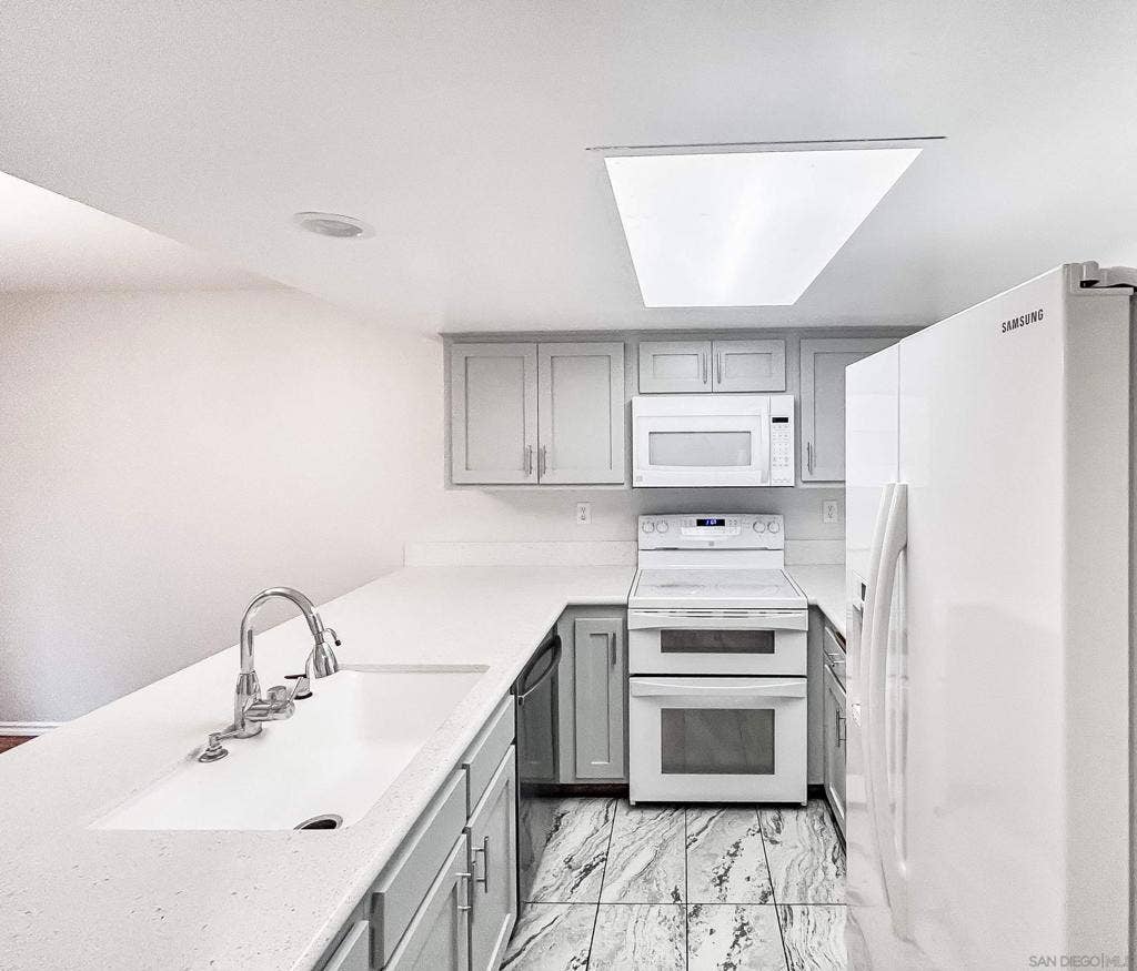 5742 Mildred, San Diego, CA 92110