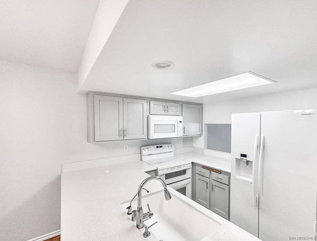 5742 Mildred, San Diego, CA 92110