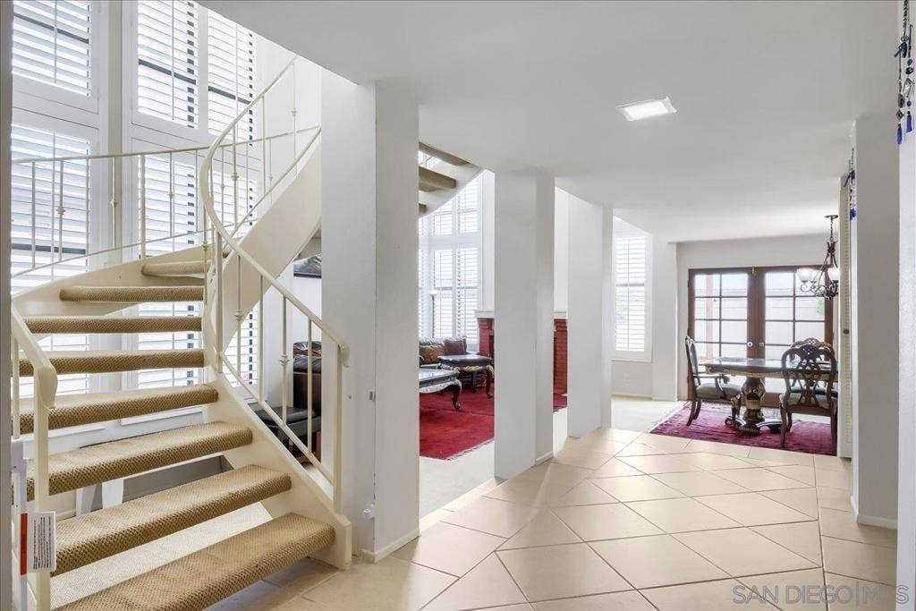 12550 Shropshire Ln, San Diego, CA 92128