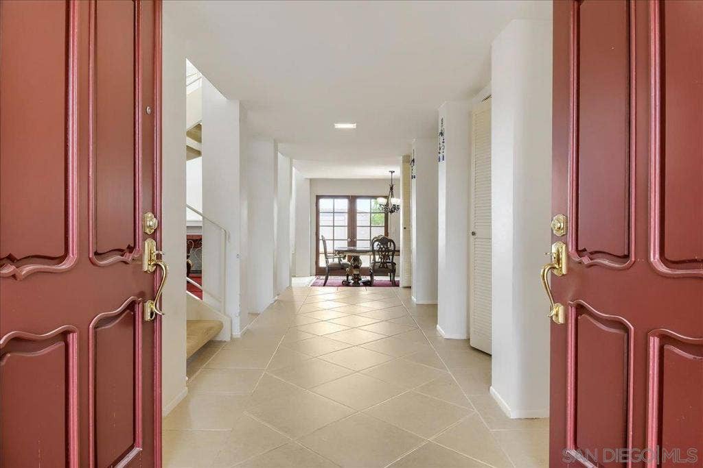 12550 Shropshire Ln, San Diego, CA 92128