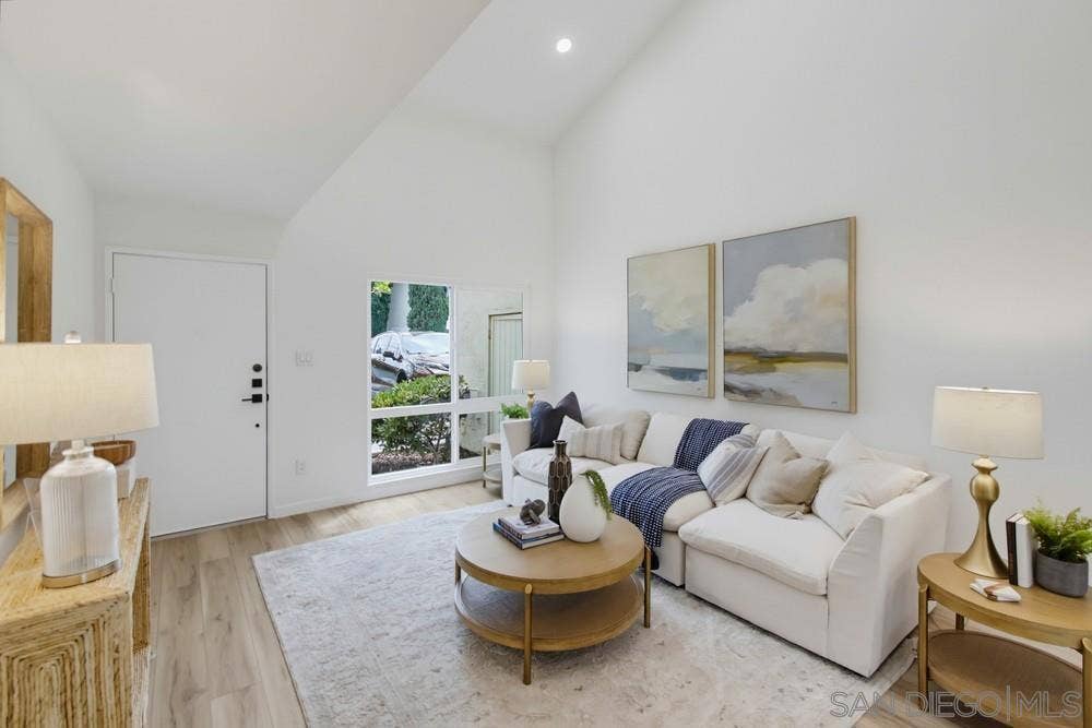 7200 Melody Lane, #2, La Mesa, CA 91942