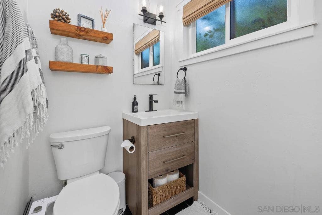 435 Cherry Ave, Imperial Beach, CA 91932 435 Cherry Ave, Imperial Beach, CA 91932