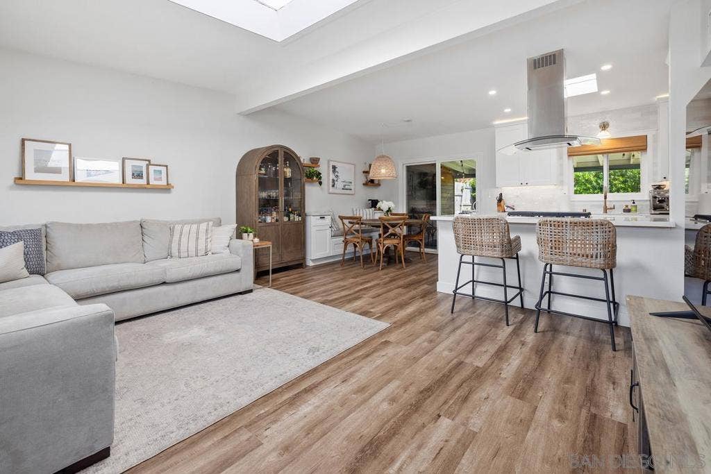 435 Cherry Ave, Imperial Beach, CA 91932 435 Cherry Ave, Imperial Beach, CA 91932
