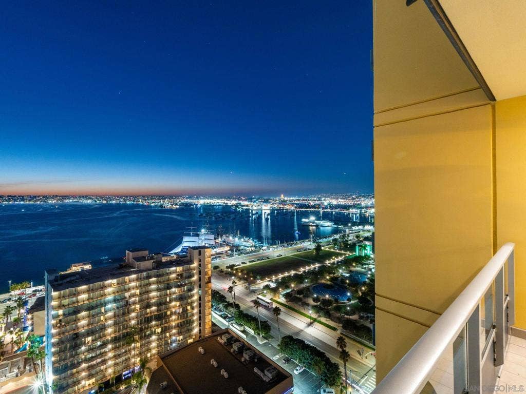 1325 Pacific Hwy, #2302, San Diego, CA 92101