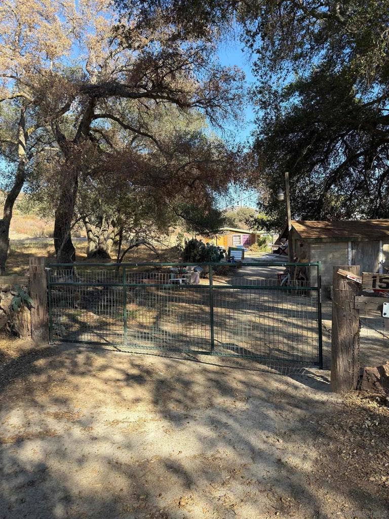1536 Campo Truck Trl., Campo, CA 91906
