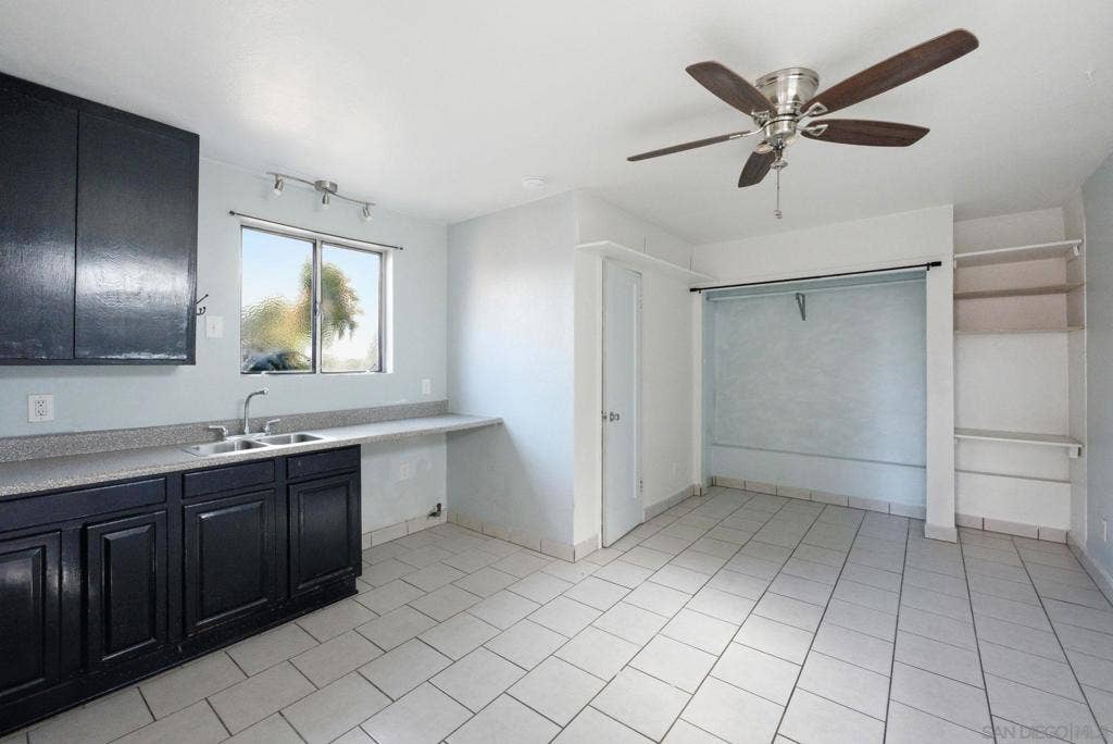 1427 Fern St, San Diego, CA 92102
