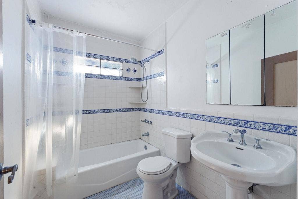 1427 Fern St, San Diego, CA 92102