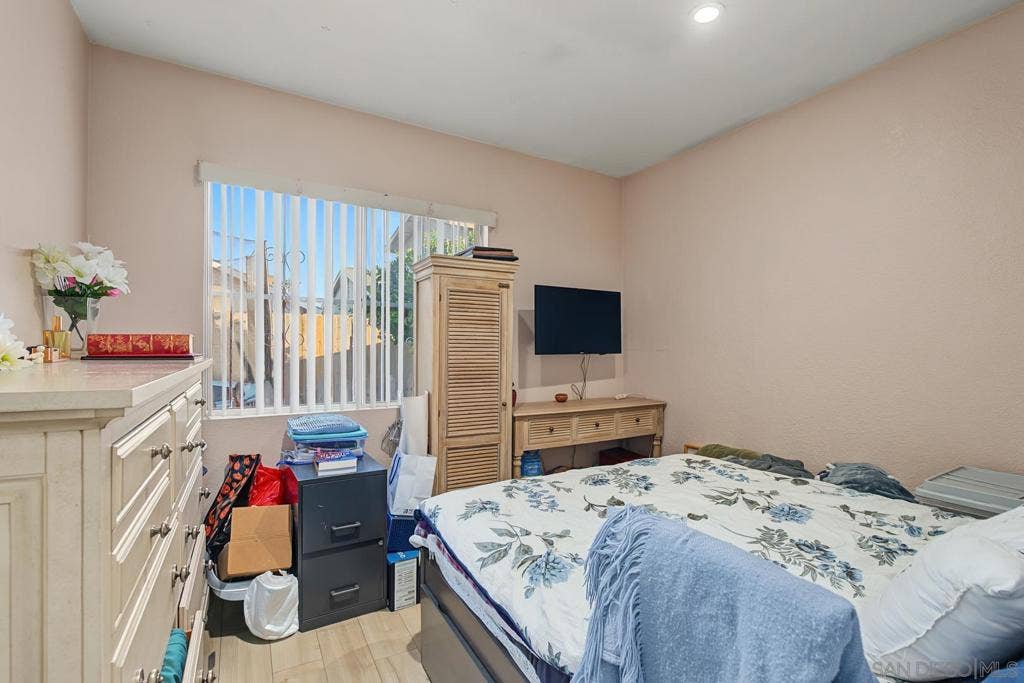 969 Shady Elm Pl., San Diego, CA 92154 969 Shady Elm Pl., San Diego, CA 92154