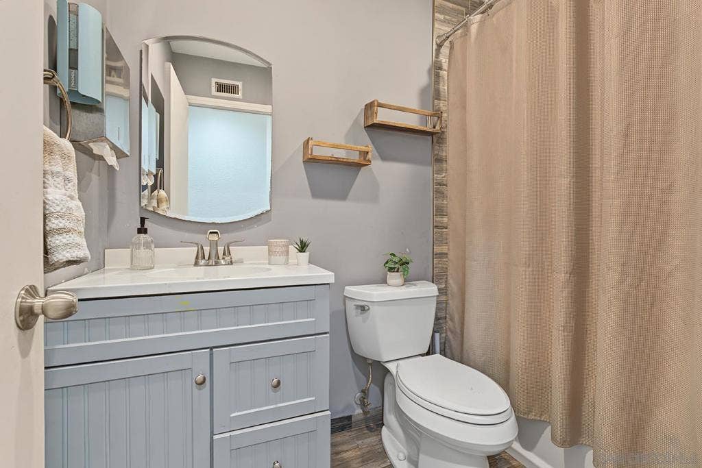 969 Shady Elm Pl., San Diego, CA 92154 969 Shady Elm Pl., San Diego, CA 92154