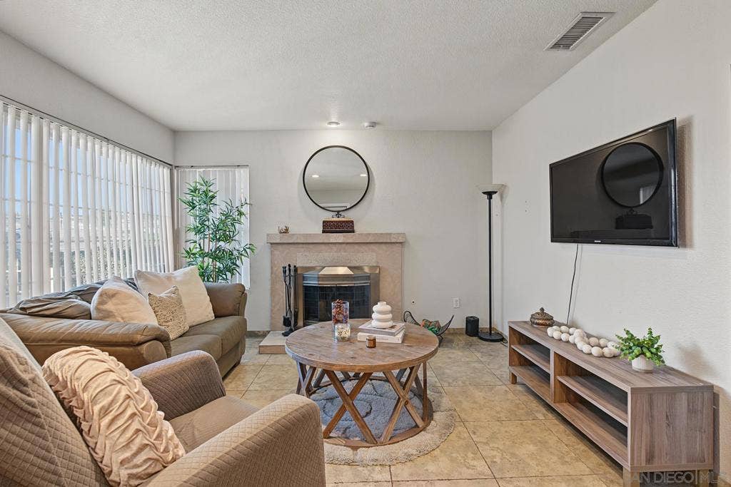 969 Shady Elm Pl., San Diego, CA 92154 969 Shady Elm Pl., San Diego, CA 92154
