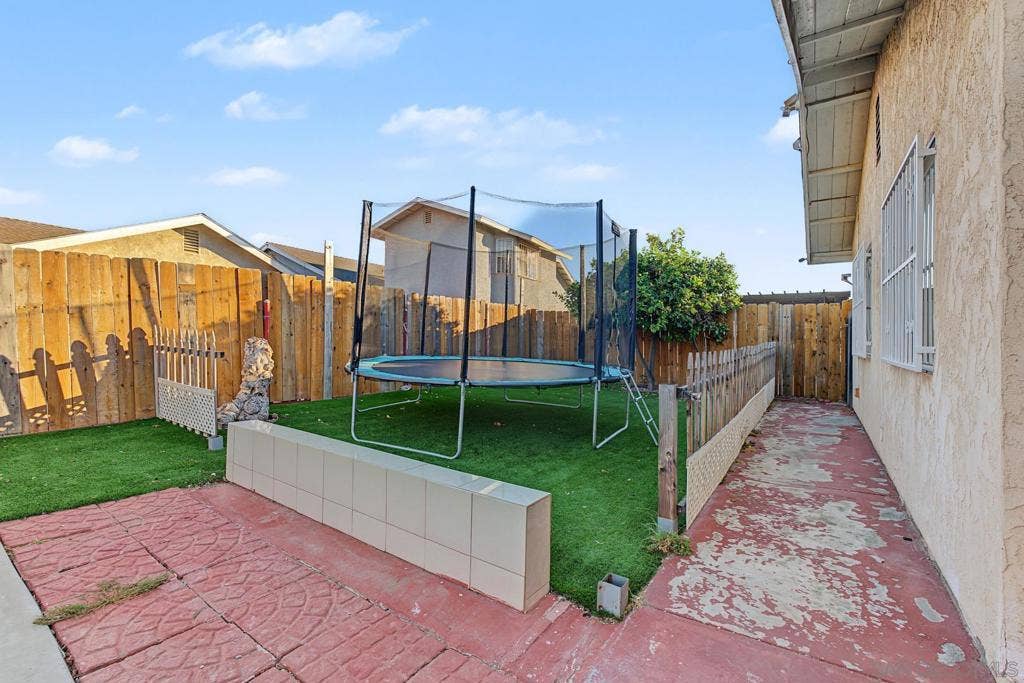 969 Shady Elm Pl., San Diego, CA 92154 969 Shady Elm Pl., San Diego, CA 92154