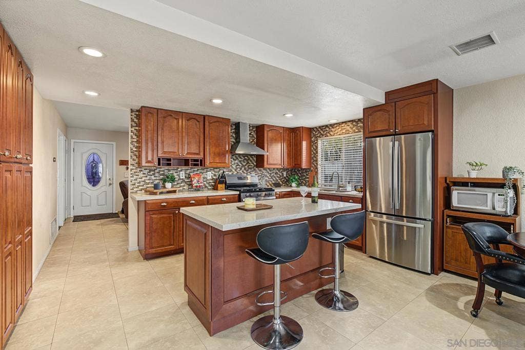 969 Shady Elm Pl., San Diego, CA 92154 969 Shady Elm Pl., San Diego, CA 92154