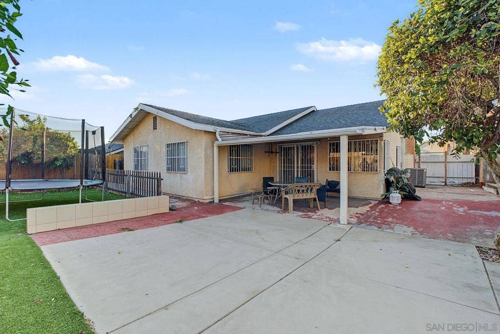 969 Shady Elm Pl., San Diego, CA 92154 969 Shady Elm Pl., San Diego, CA 92154