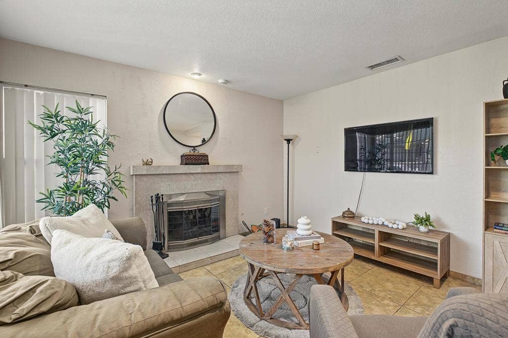 969 Shady Elm Pl., San Diego, CA 92154 969 Shady Elm Pl., San Diego, CA 92154