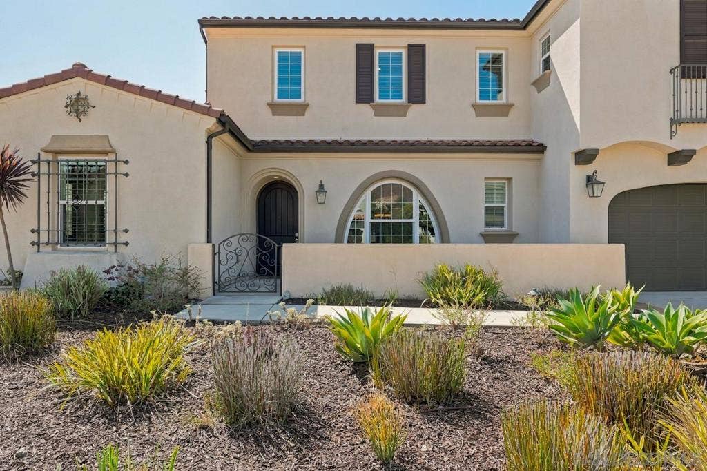 3619 Corte Claro, Carlsbad, CA 92009 3619 Corte Claro, Carlsbad, CA 92009