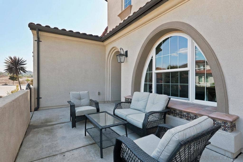 3619 Corte Claro, Carlsbad, CA 92009 3619 Corte Claro, Carlsbad, CA 92009