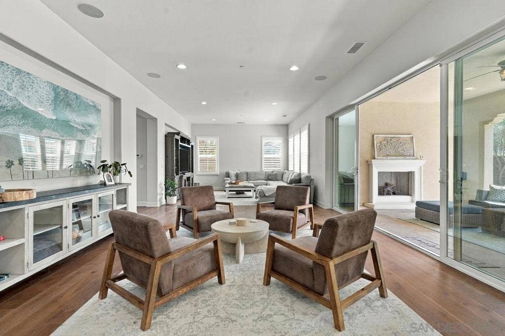 3619 Corte Claro, Carlsbad, CA 92009 3619 Corte Claro, Carlsbad, CA 92009