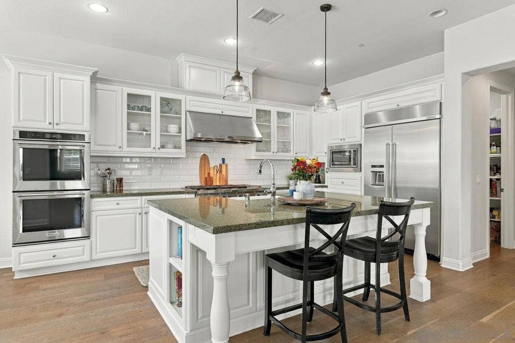 3619 Corte Claro, Carlsbad, CA 92009 3619 Corte Claro, Carlsbad, CA 92009