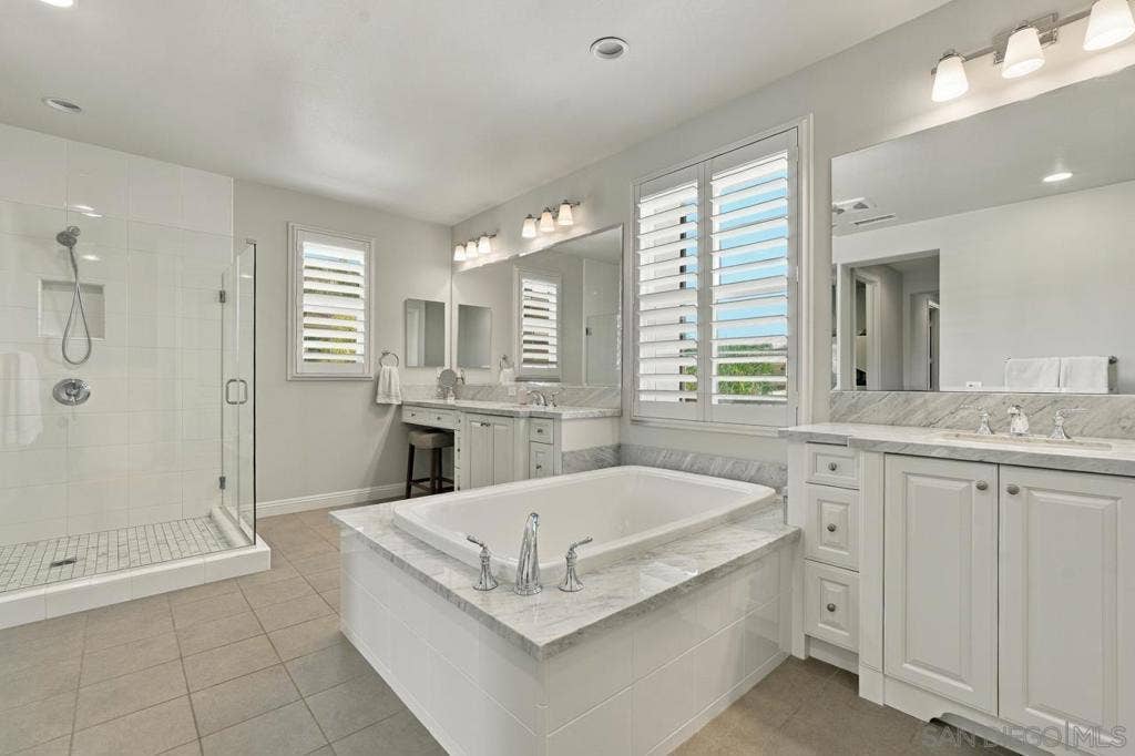 3619 Corte Claro, Carlsbad, CA 92009 3619 Corte Claro, Carlsbad, CA 92009