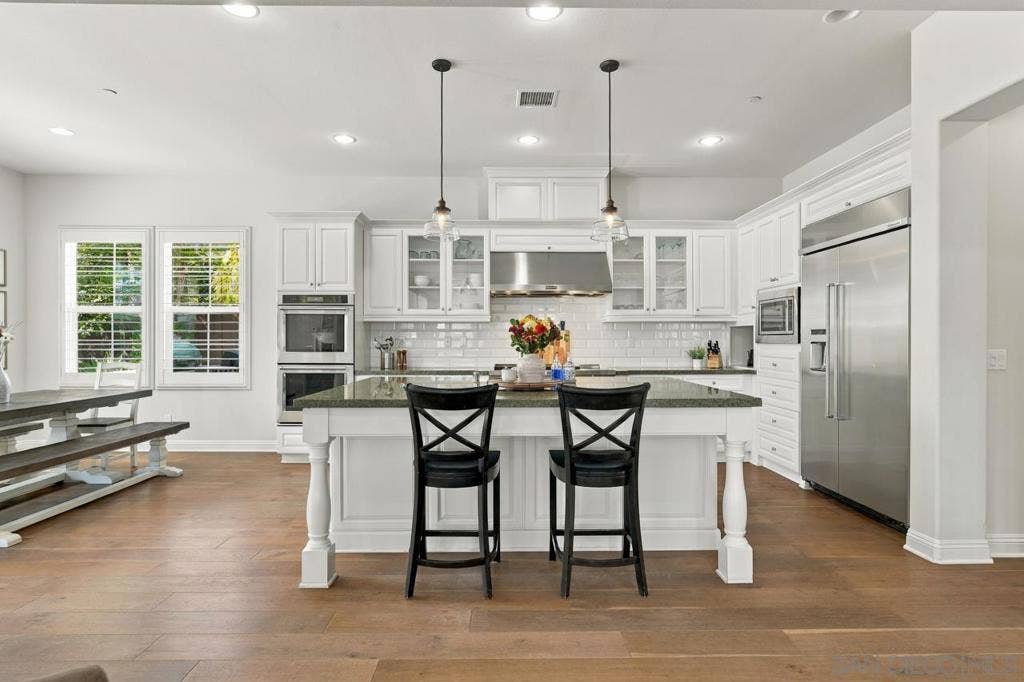 3619 Corte Claro, Carlsbad, CA 92009 3619 Corte Claro, Carlsbad, CA 92009