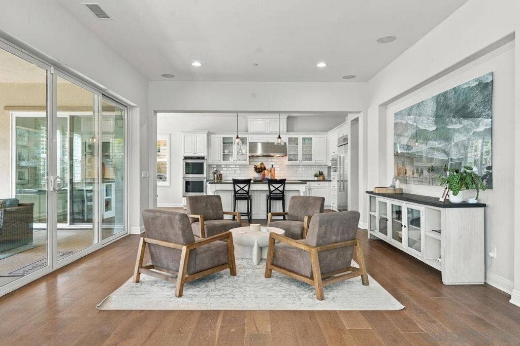 3619 Corte Claro, Carlsbad, CA 92009 3619 Corte Claro, Carlsbad, CA 92009