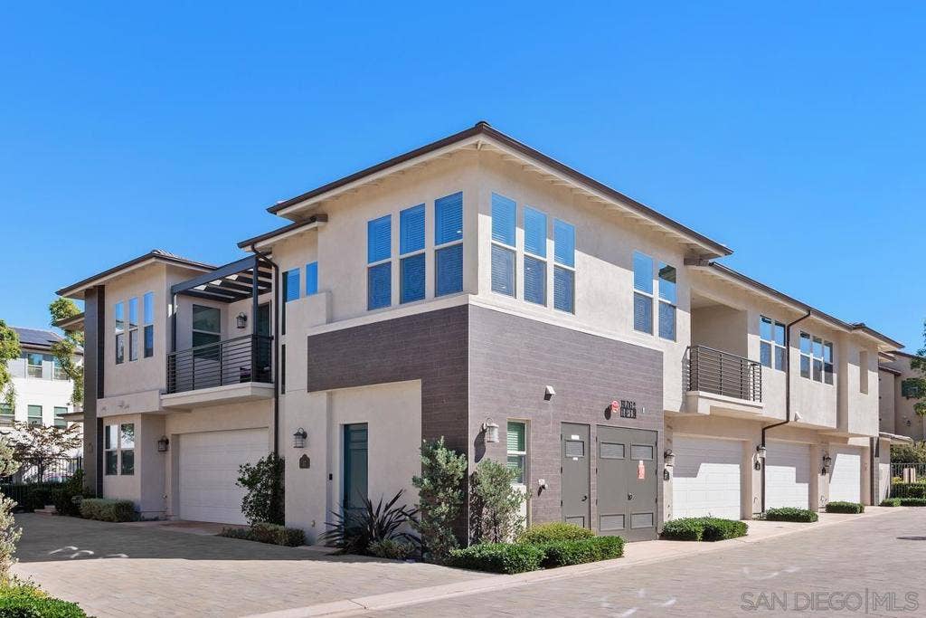 16750 Coyote Bush Dr., #17, San Diego, CA 92127 16750 Coyote Bush Dr., #17, San Diego, CA 92127