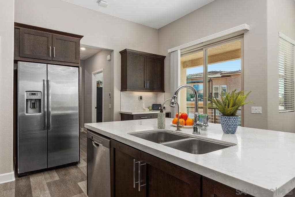 16750 Coyote Bush Dr., #17, San Diego, CA 92127 16750 Coyote Bush Dr., #17, San Diego, CA 92127