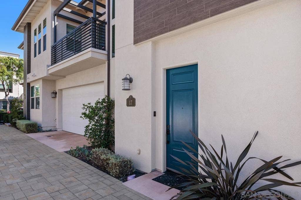 16750 Coyote Bush Dr., #17, San Diego, CA 92127 16750 Coyote Bush Dr., #17, San Diego, CA 92127