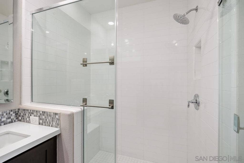 16750 Coyote Bush Dr., #17, San Diego, CA 92127 16750 Coyote Bush Dr., #17, San Diego, CA 92127