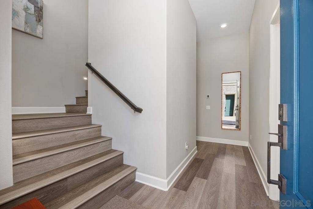 16750 Coyote Bush Dr., #17, San Diego, CA 92127 Entry