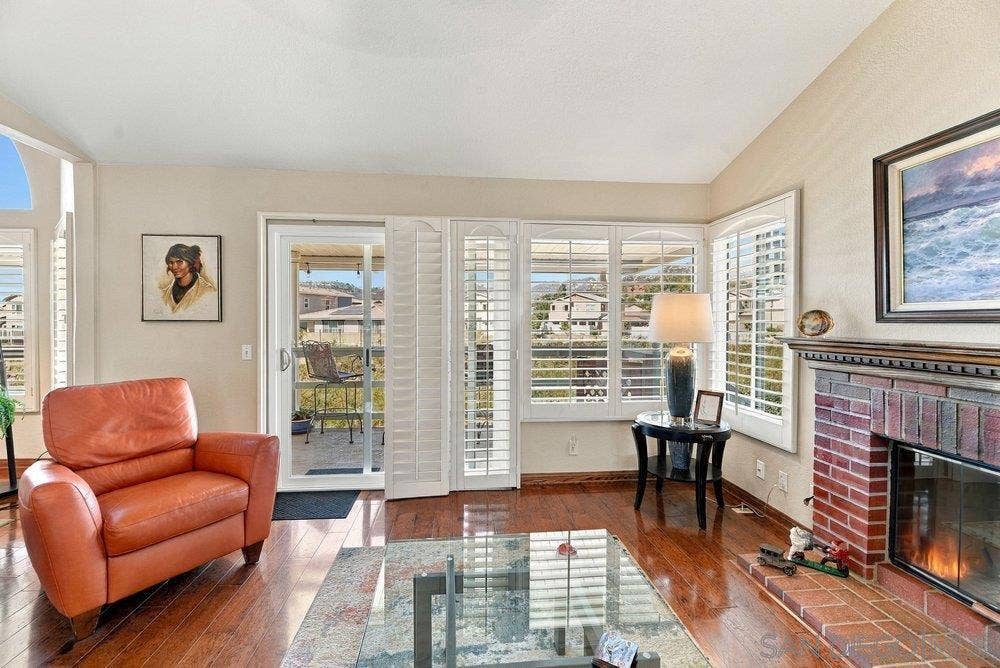 1422 W Country Club, Escondido, CA 92026